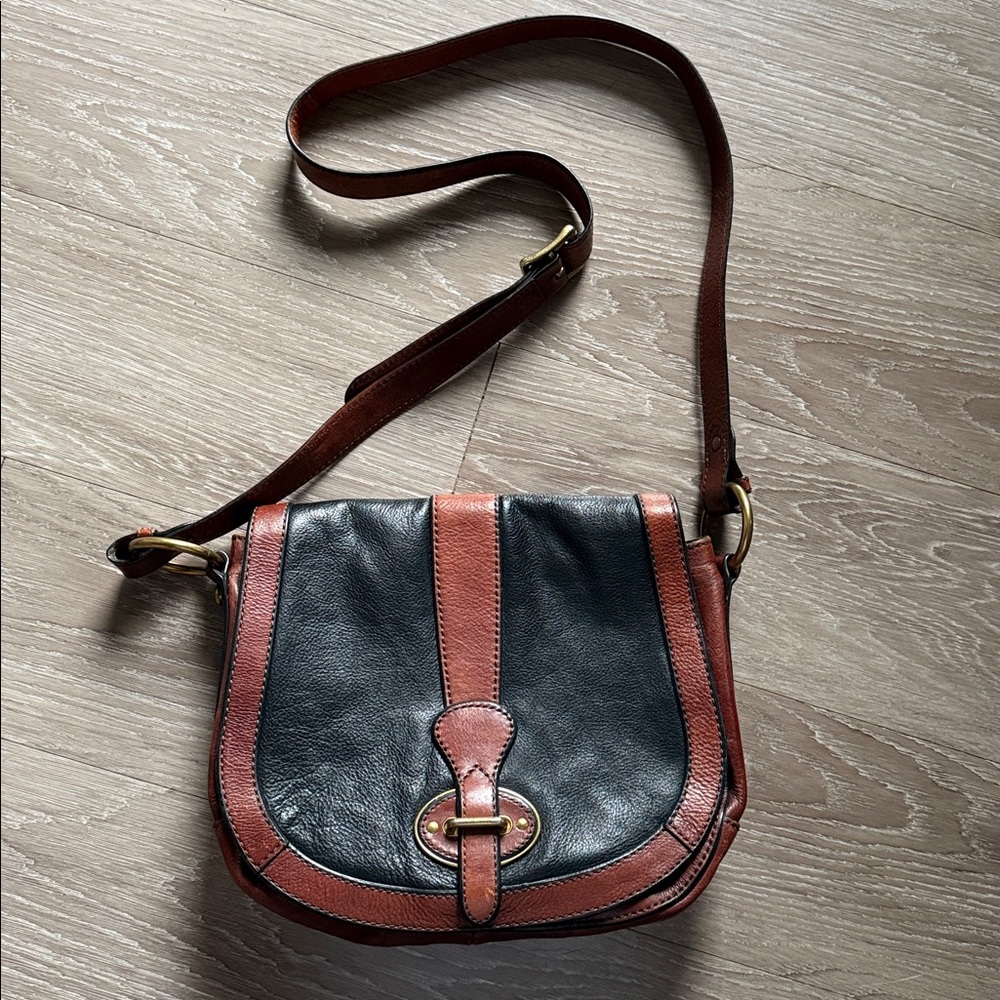 Fossil Crossbody Saddle Bag